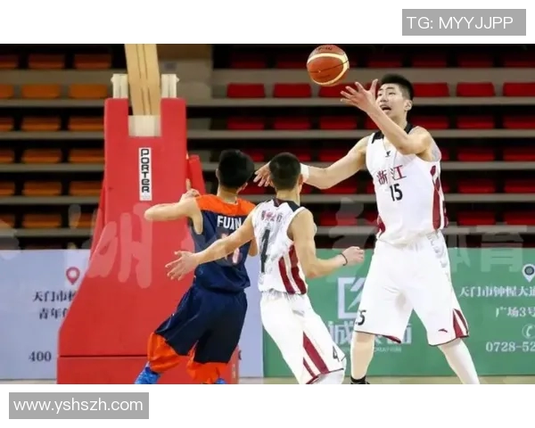 余嘉豪的成长之路与未来展望：从青涩少年到篮球新星的蜕变之旅